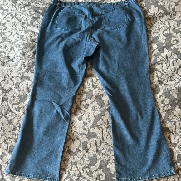 Susan Graver Stretch Denim Classic Boot cut medium wash Women's Jeans 20W - Picture 6 of 6